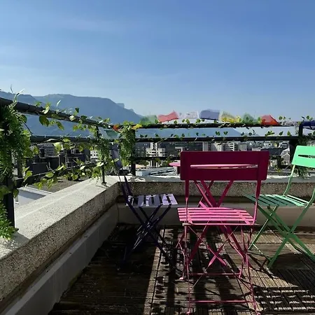 Le Rooftop Calme Et Terrasse A 1 Minute De La Gare Apartamento Grenoble